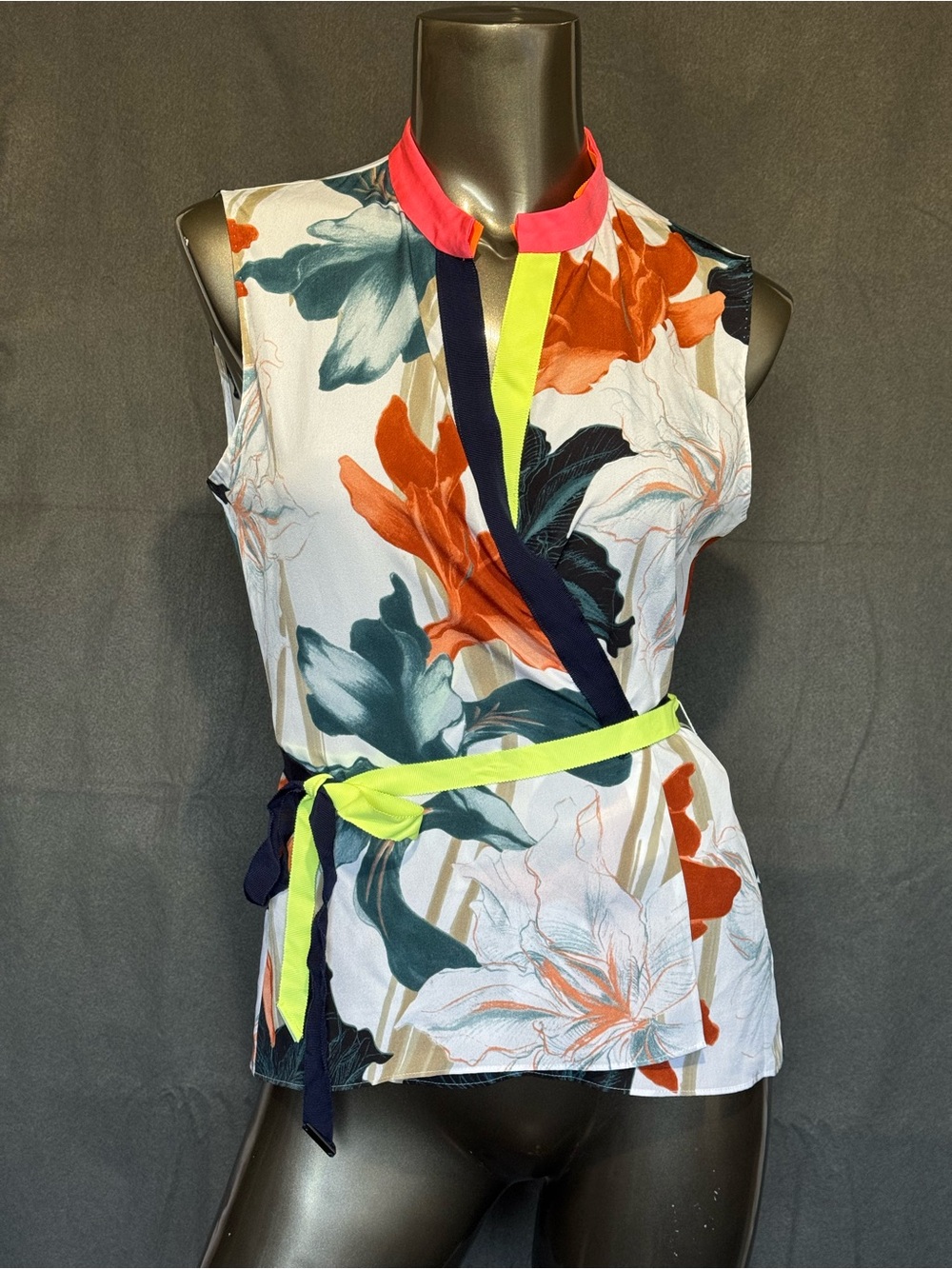 Tahari Sleeveless Floral Wrap Top with Mandarin Neon Pink & Orange Collar Small